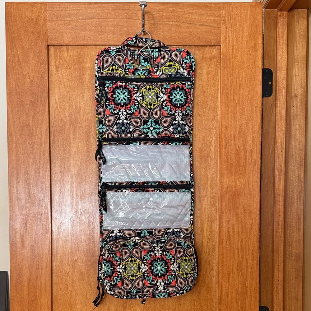Vera Bradley Hanging Cosmetics / Toiletries Travel Bag - like new!